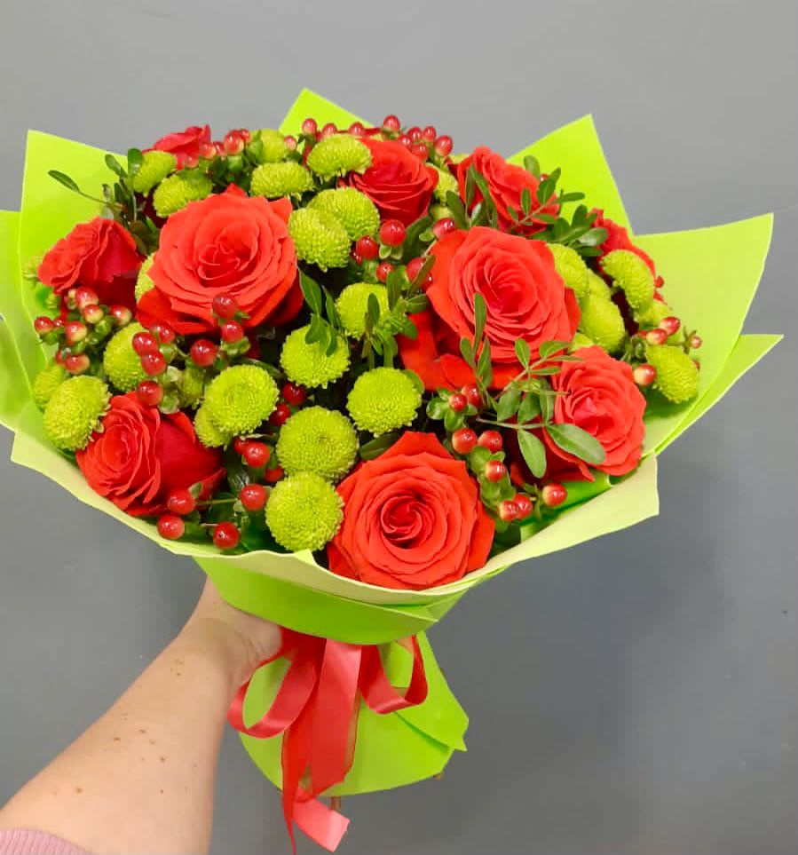 Букет цветов из: Хризантемы и Розы в Милославском