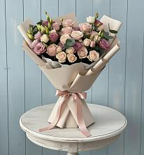 Букет цветов из:  Розы и Лизиантусы #REPLACE_PRED# Милославском