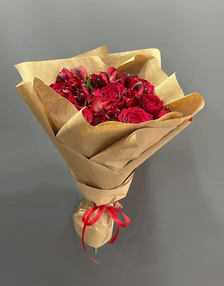 Букет цветов из: Альстромерии и Розы в Милославском