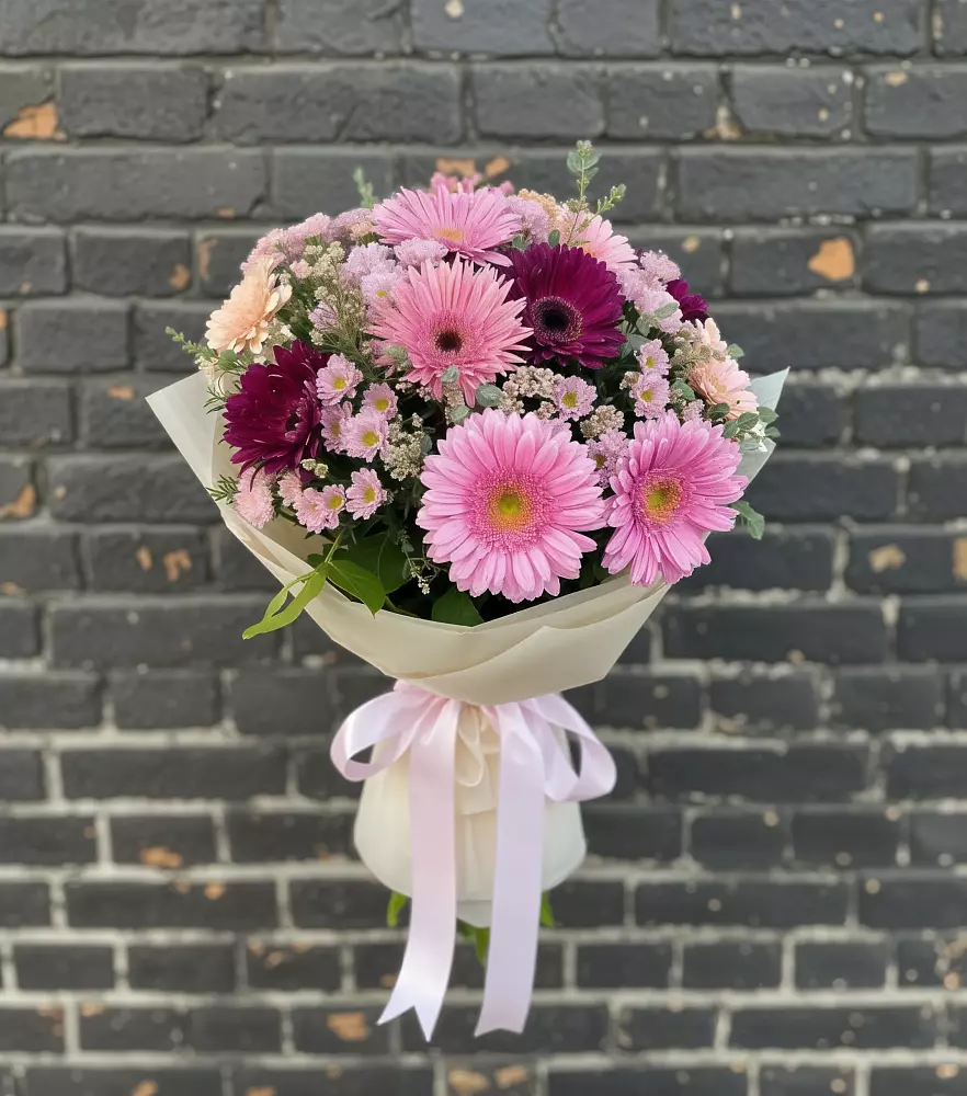 Букет цветов из: Герберы и Хризантемы в Милославском
