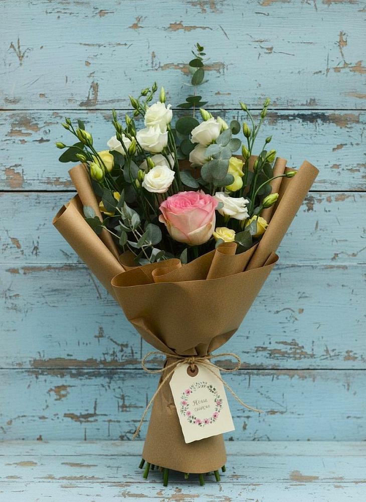 Букет цветов из: Розы и Лизиантусы в Милославском