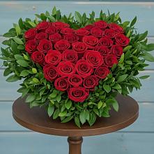 Цветочная композиция из Розы в виде сердца в Милославском