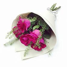 Букет цветов из:  Розы в Милославском
