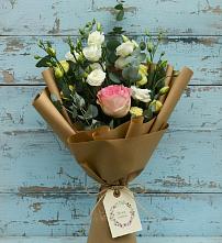 Букет цветов из:  Розы и Лизиантусы #REPLACE_PRED# Милославском