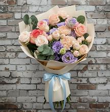 Букет цветов из:  Розы, Лизиантусы и Гвоздики #REPLACE_PRED# Милославском