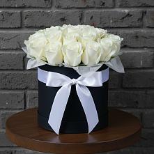 Цветочная композиция из Розы в шляпной коробке в Милославском